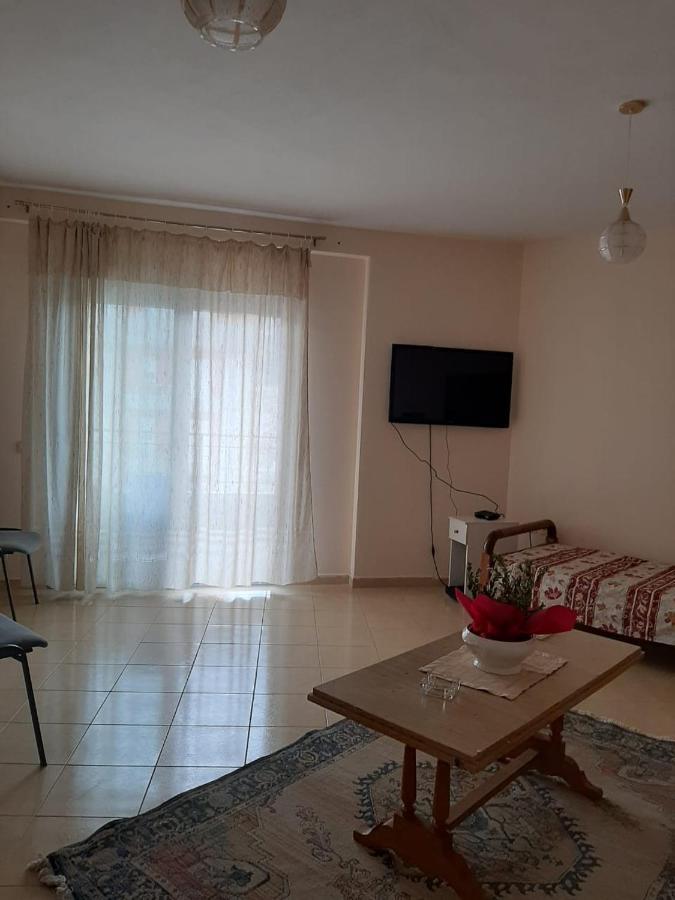 Grazioso Apartamento Arredato A Due Passi Dal Lungomare Vlore Vlorë Exterior foto