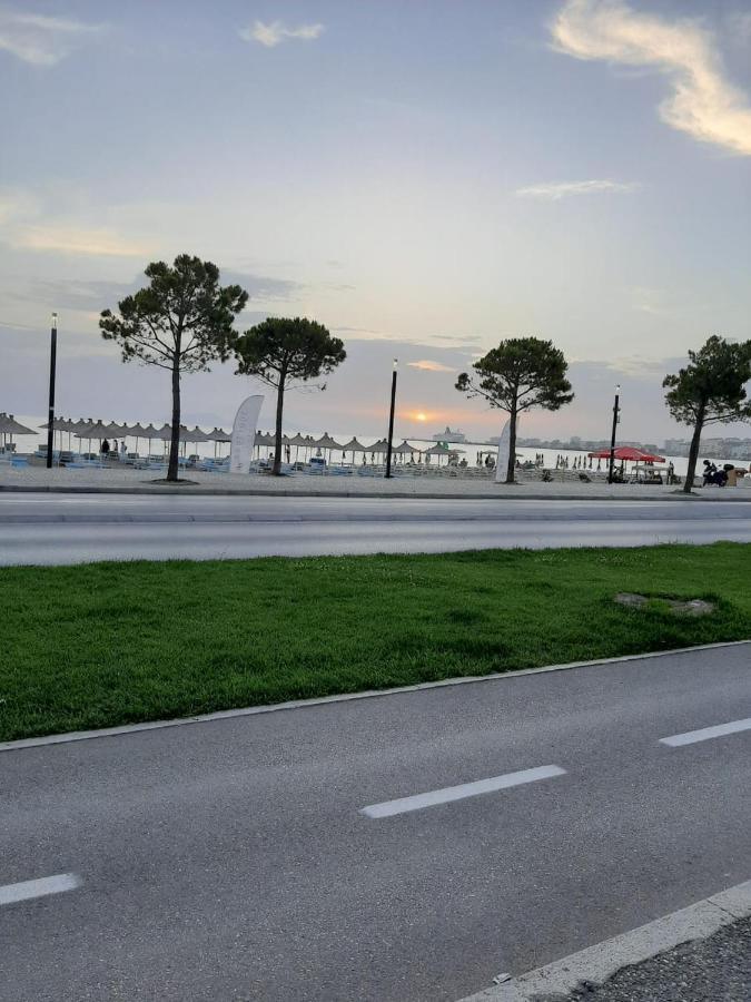 Grazioso Apartamento Arredato A Due Passi Dal Lungomare Vlore Vlorë Exterior foto